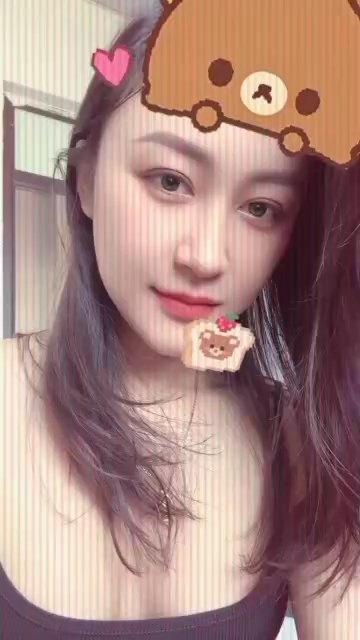 Rose live on video chat on VidizzyLive